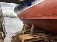 Arbeidsbåter til salgs