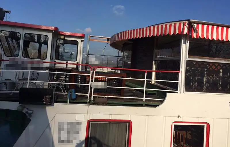 Containerskip til salgs