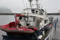 Patruljebåt til salgs
