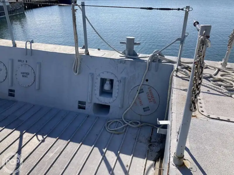 Landingsfartøy, tank til salgs