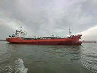 Oil/Chemical tanker til salgs