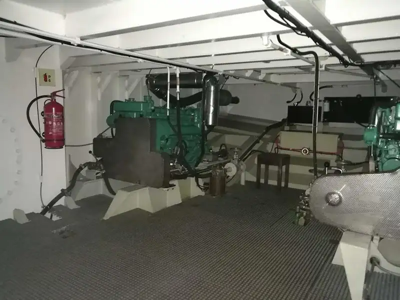 Arbeidsbåter til salgs