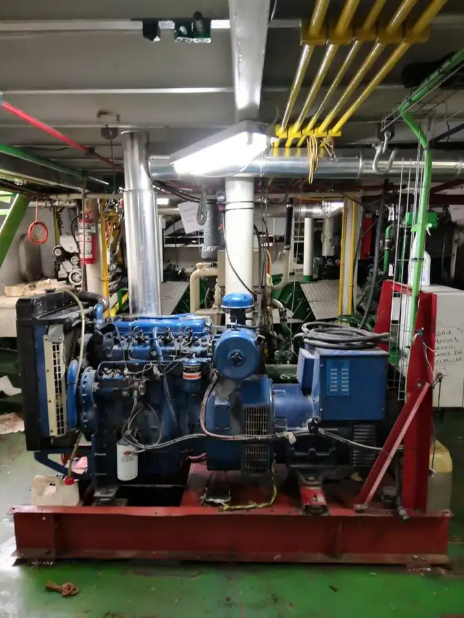 Arbeidsbåter til salgs