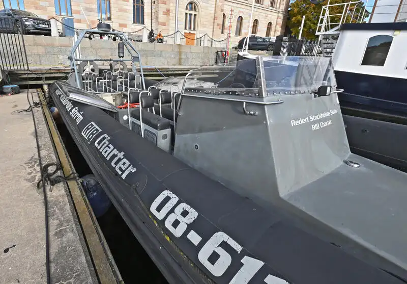 Stivt oppblåsbart fartøy til salgs