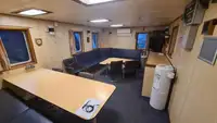 Forsyningsskip til salgs