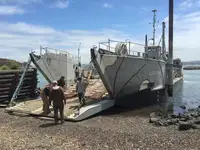 Landingsfartøy, tank til salgs