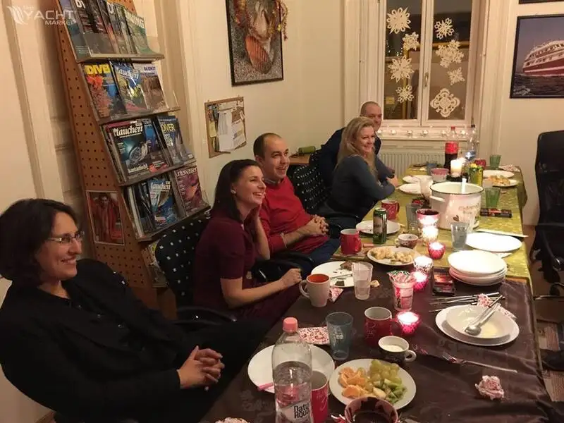 Dykkestøttefartøy til salgs