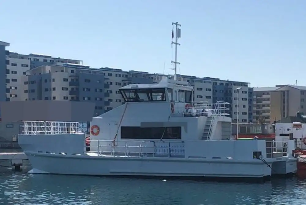 Katamaran til salgs