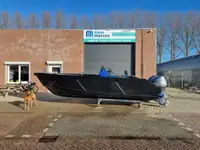 Containerskip til salgs