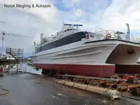 Katamaran til salgs