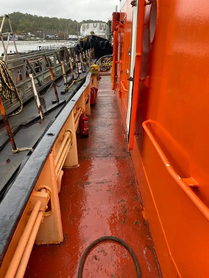 Slepebåt til salgs