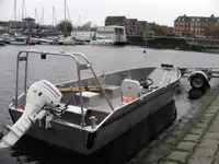 Patruljebåt til salgs