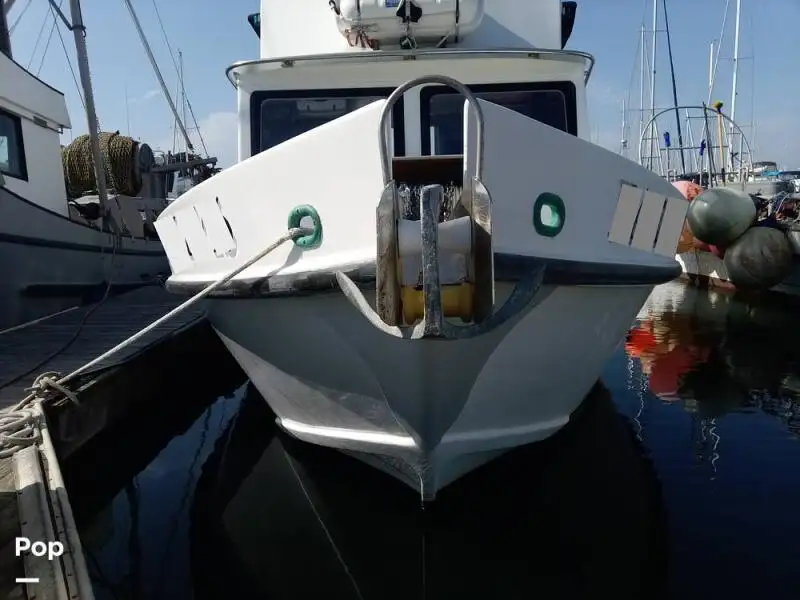 Dykkestøttefartøy til salgs