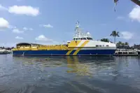 Containerskip til salgs