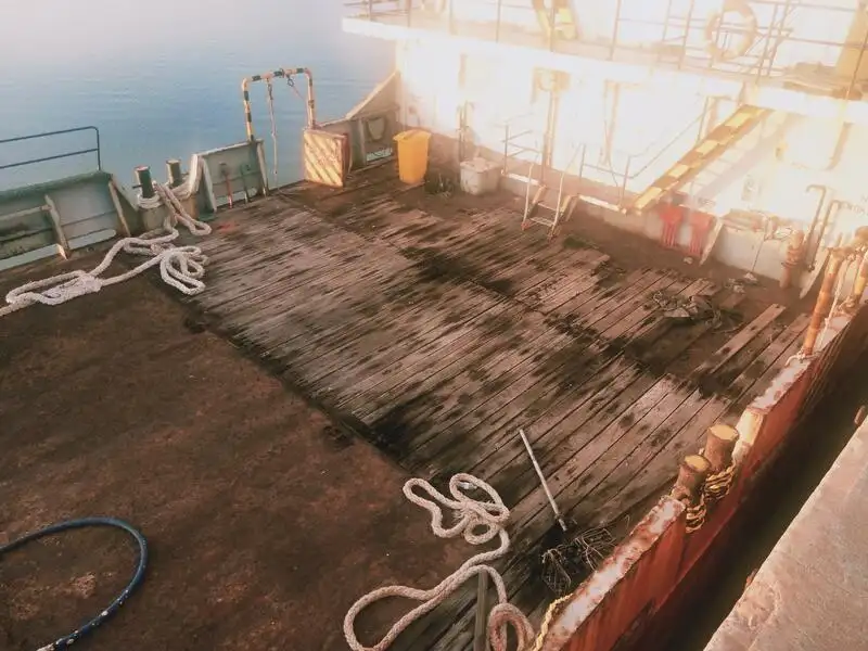 Landingsfartøy, tank til salgs