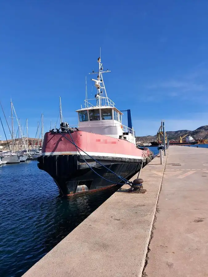 Slepebåt til salgs