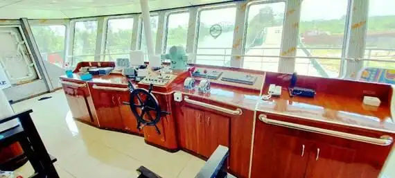 Landingsfartøy, tank til salgs