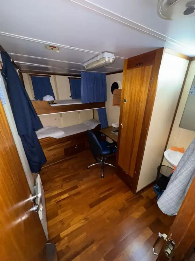 Containerskip til salgs
