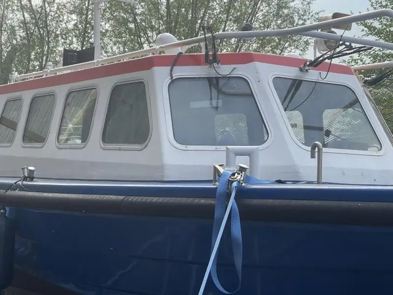 Patruljebåt til salgs