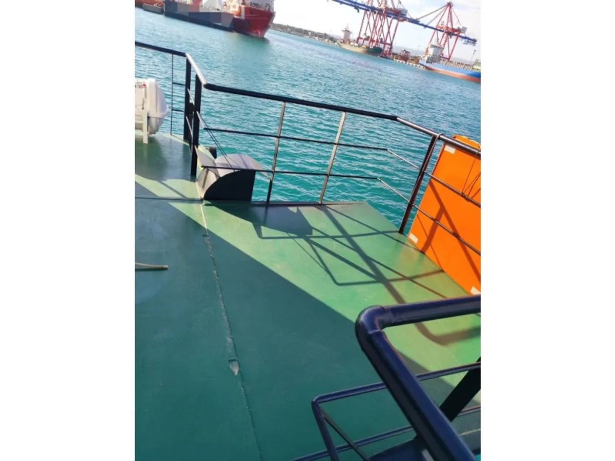 Containerskip til salgs