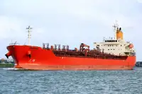 Oil/Chemical tanker til salgs