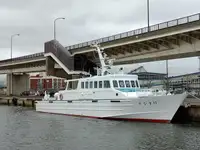 Patruljebåt til salgs