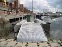 Containerskip til salgs