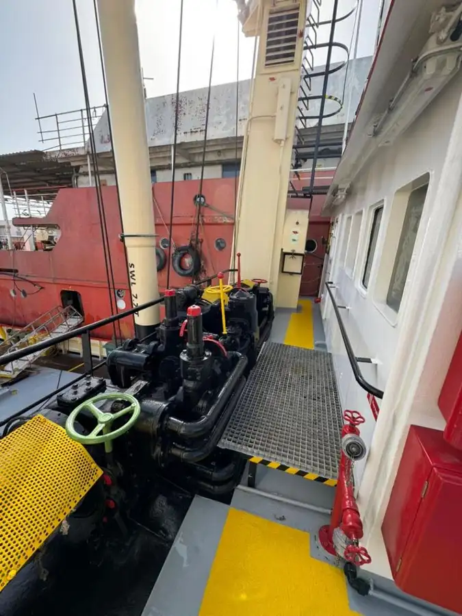 Containerskip til salgs