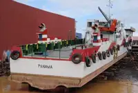Containerskip til salgs