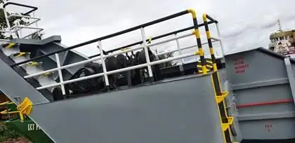 Landingsfartøy, tank til salgs