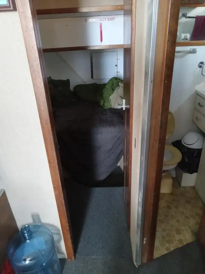 Mannskapsbåt til salgs