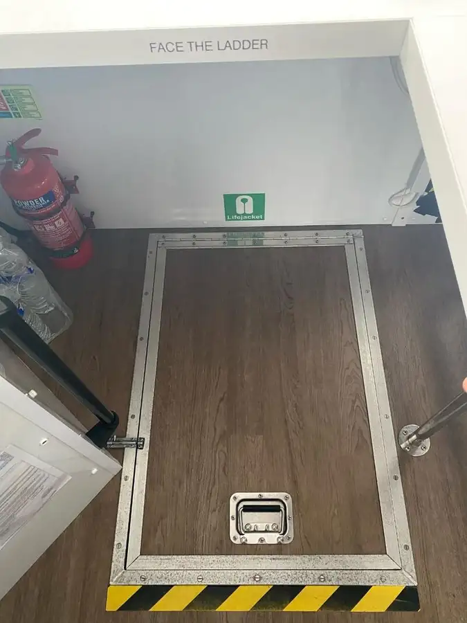 Arbeidsbåter til salgs