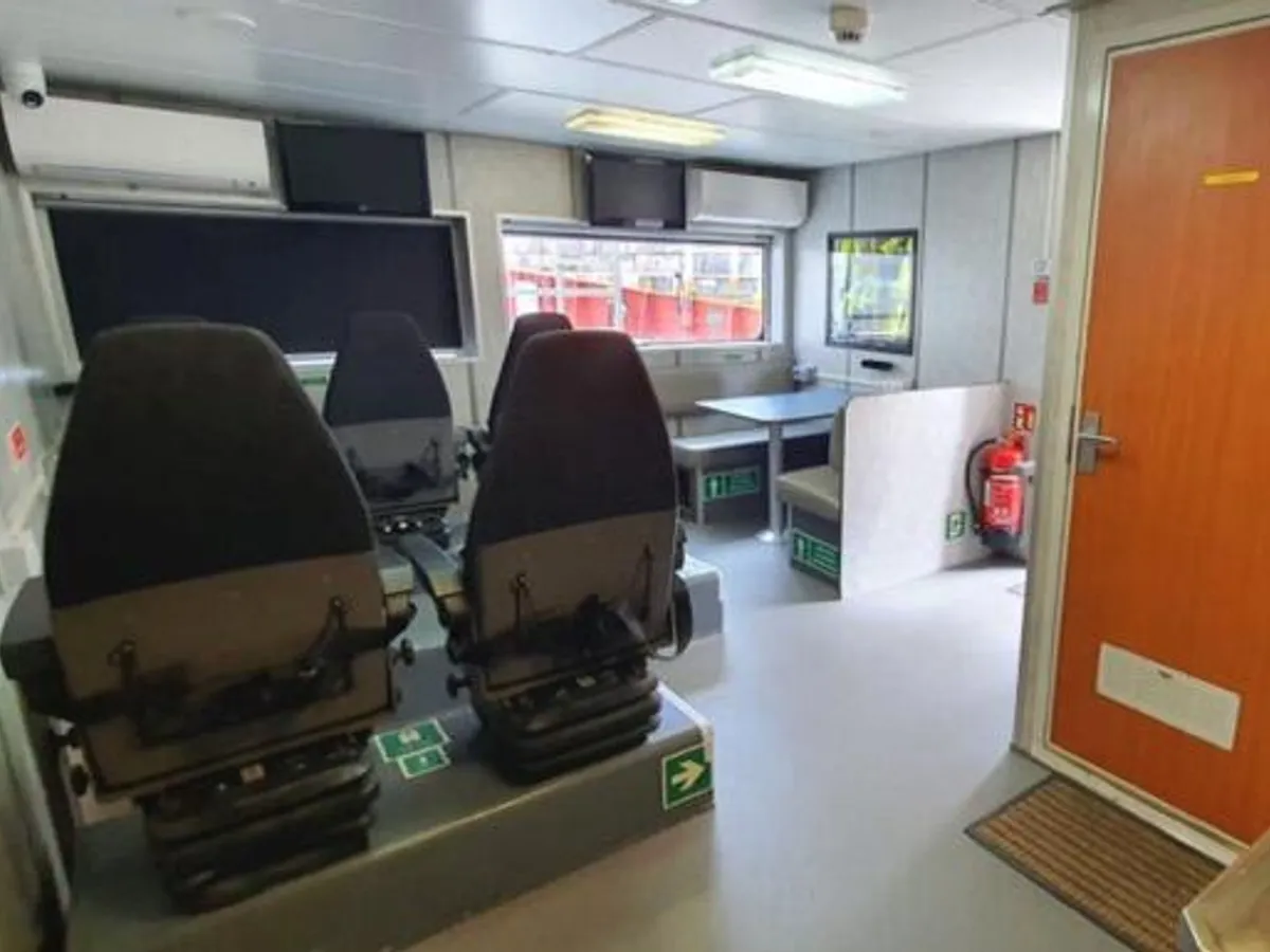 Arbeidsbåter til salgs