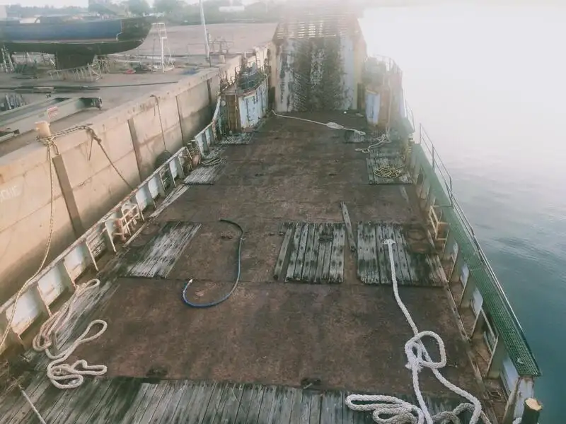 Landingsfartøy, tank til salgs