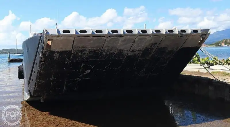 Landingsfartøy, tank til salgs