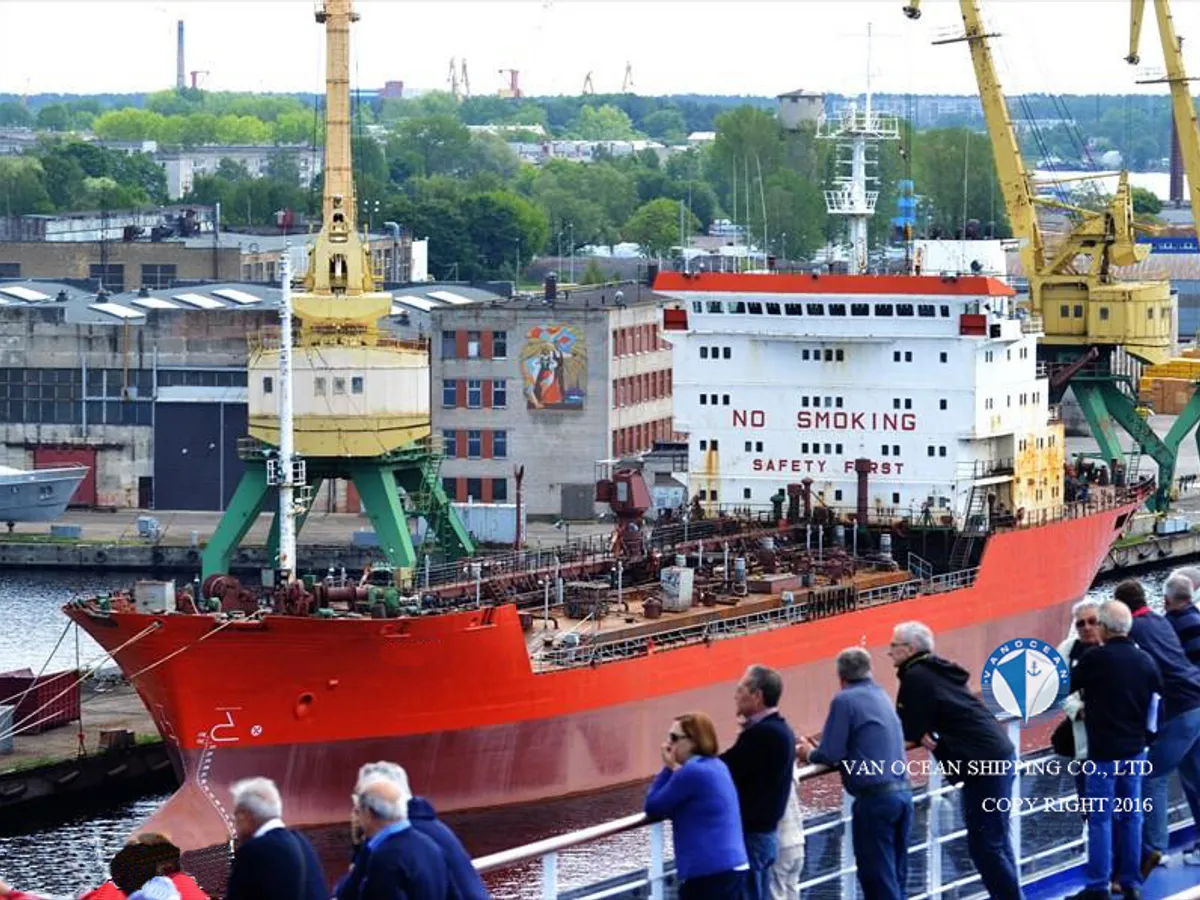 Olje-/kjemikalietanker til salgs