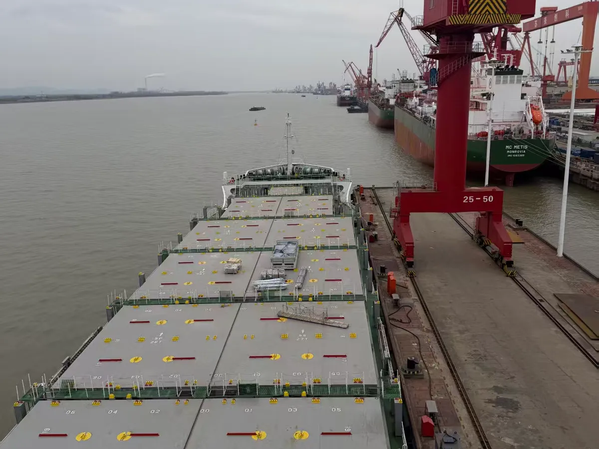 Containerskip til salgs