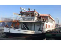 Containerskip til salgs