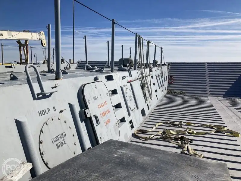 Landingsfartøy, tank til salgs