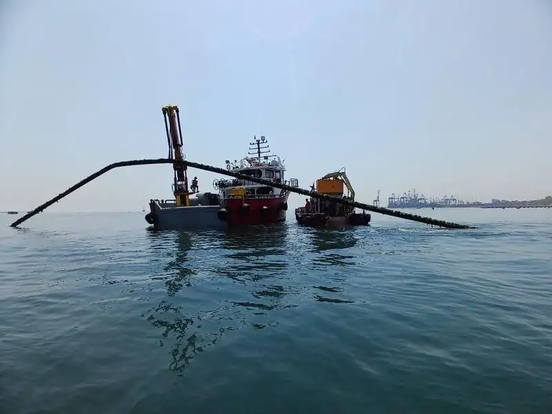 Arbeidsbåter til salgs