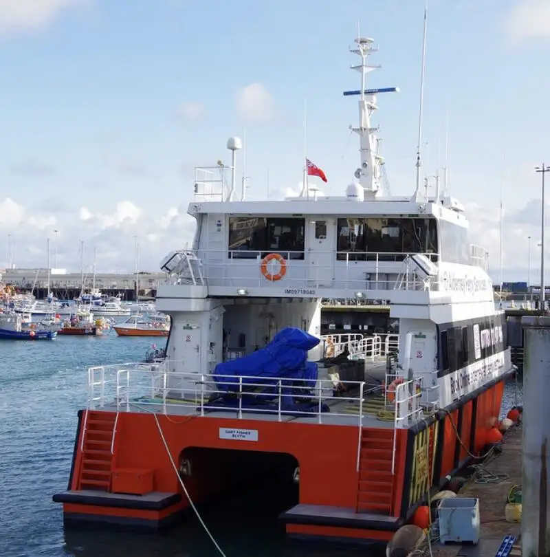 Containerskip til salgs