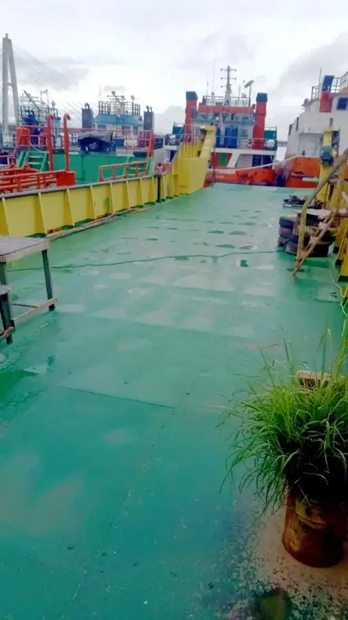 Landingsfartøy, tank til salgs