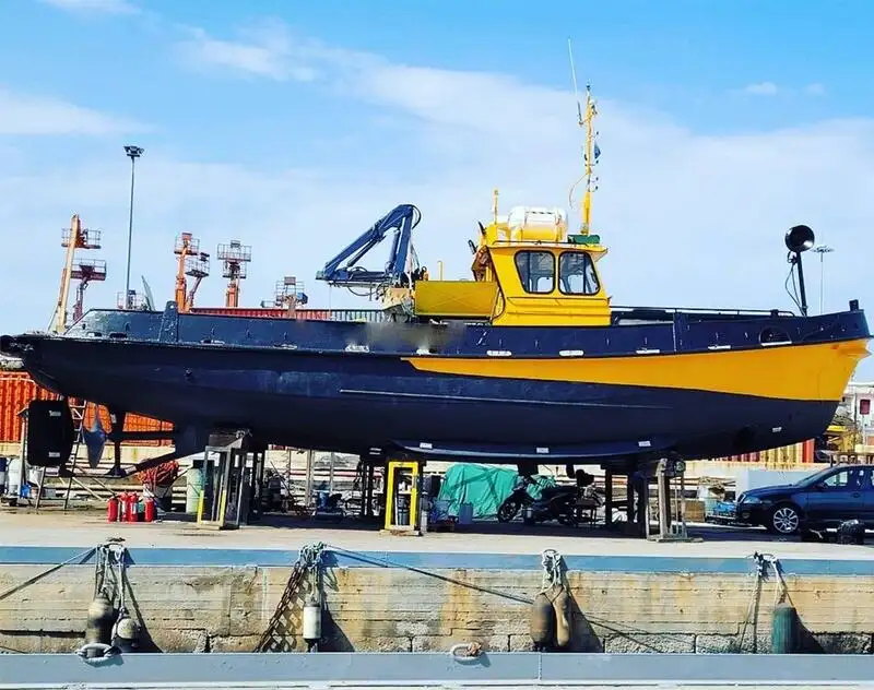 Arbeidsbåter til salgs