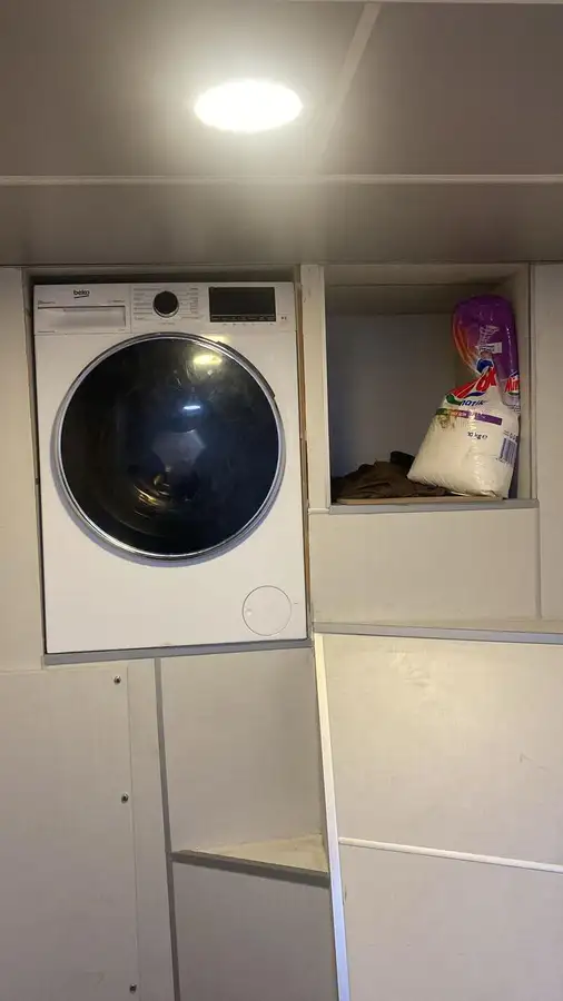 Arbeidsbåter til salgs