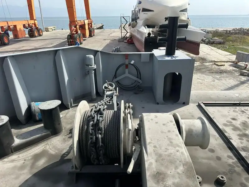 Containerskip til salgs