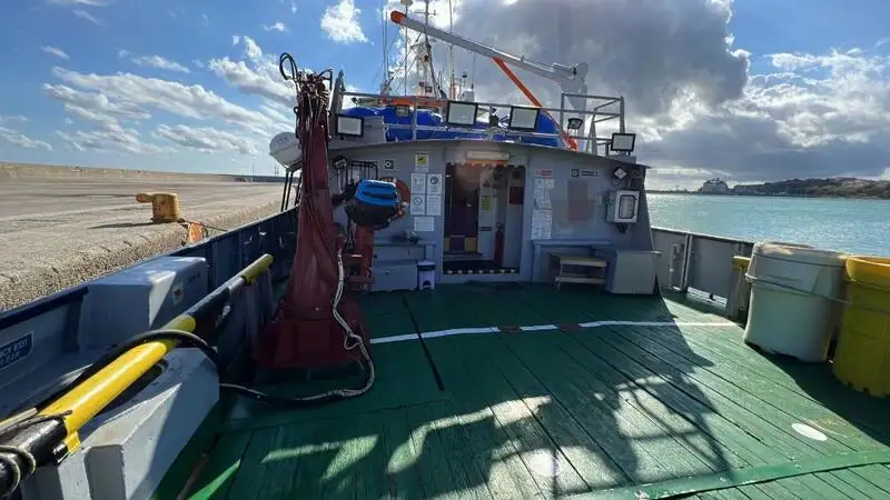 Mannskapsbåt til salgs