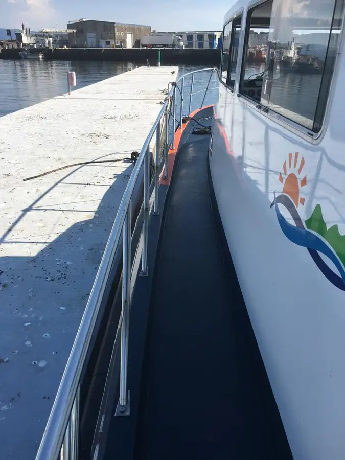 Arbeidsbåter til salgs