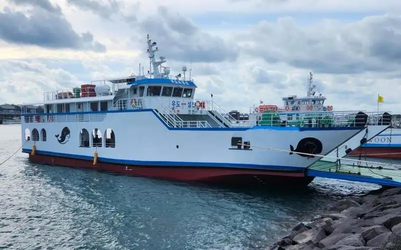 Landingsfartøy, tank til salgs