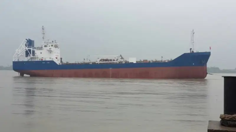 Oljetanker, Kjemikalietanker til salgs
