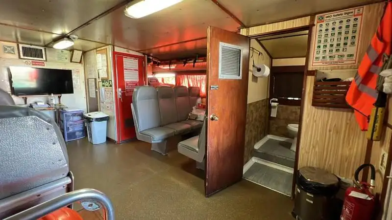 Mannskapsbåt til salgs